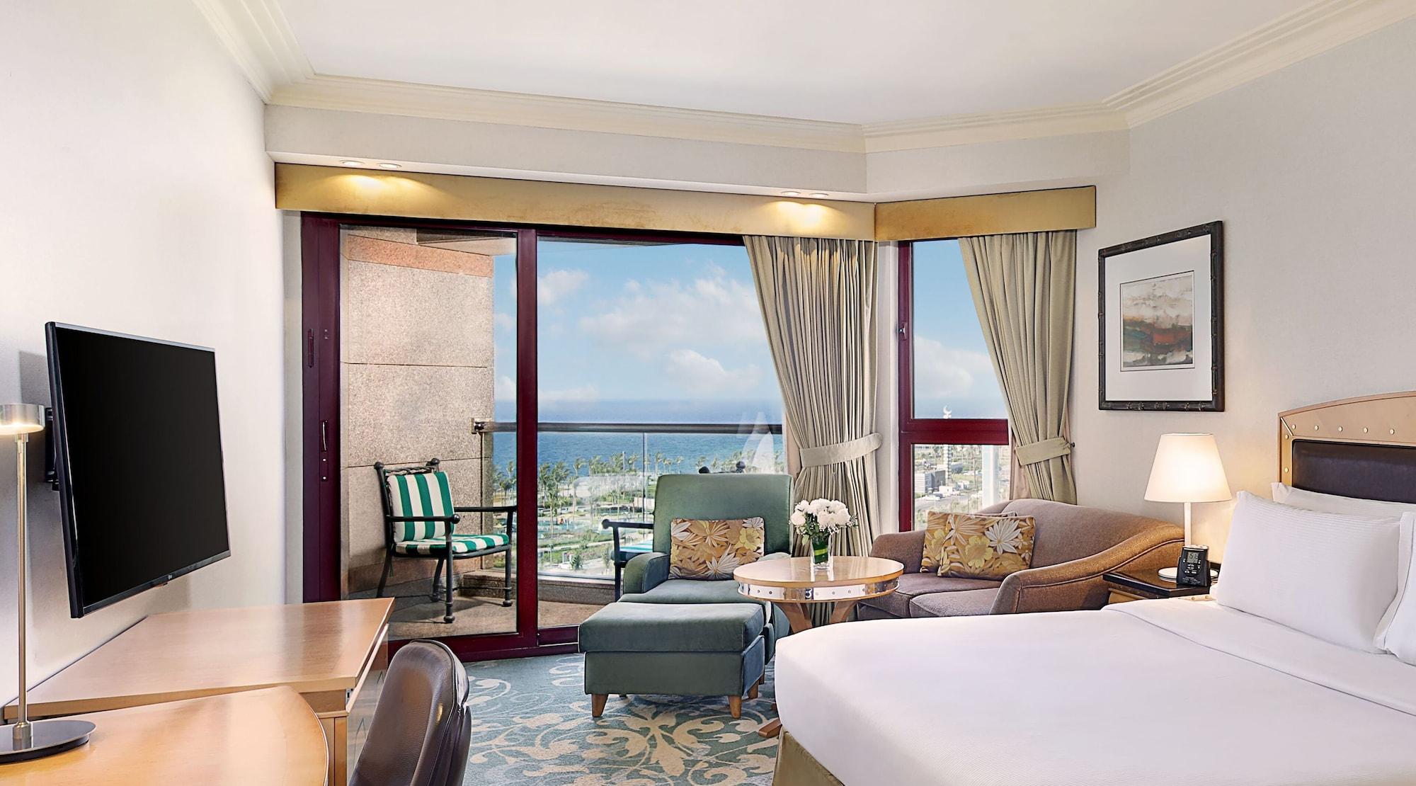 Jeddah Hilton Hotel Exterior photo A room at the Hilton Tel Aviv