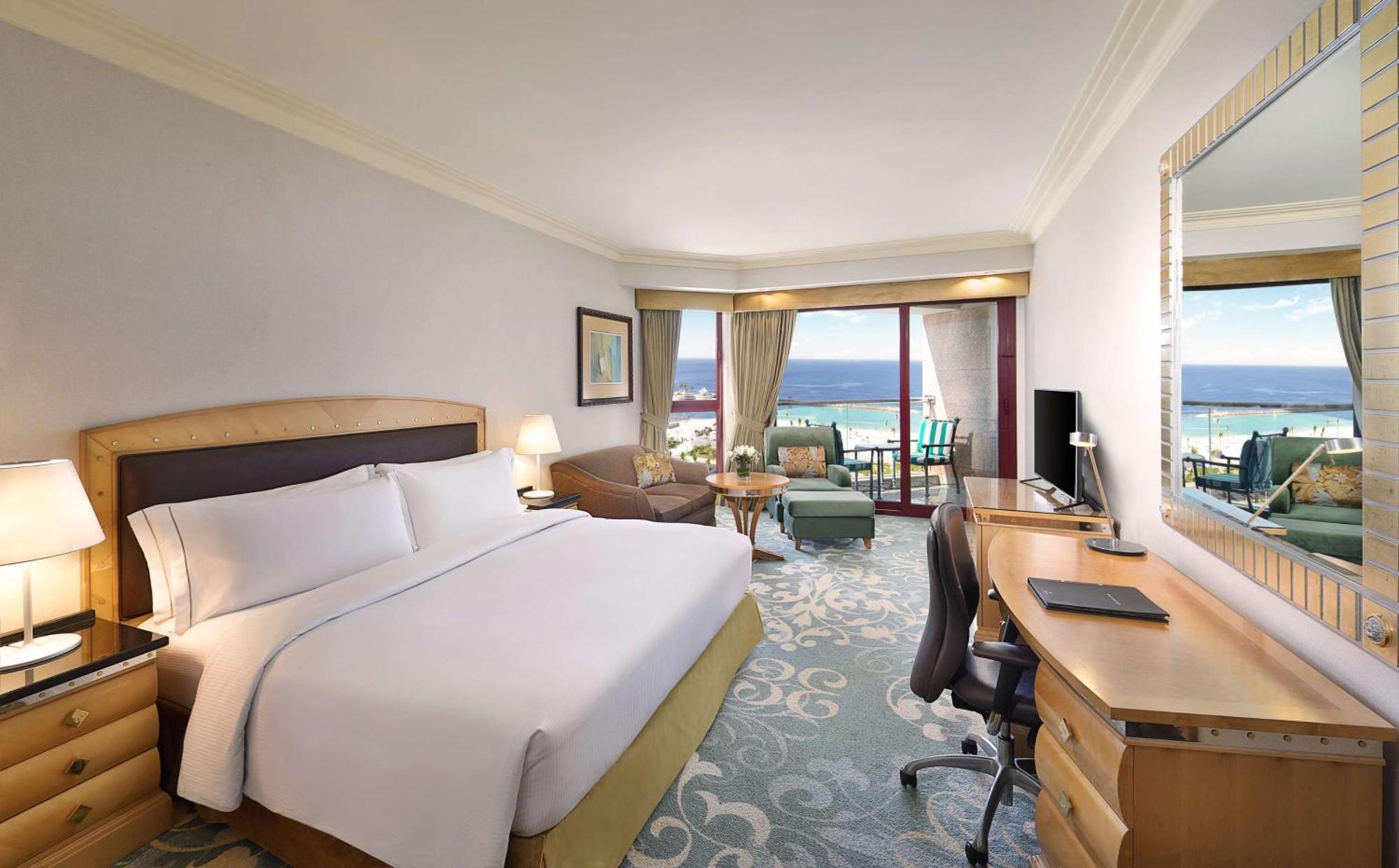 Jeddah Hilton Hotel Exterior photo A room at the Hilton Sharm El Sheikh